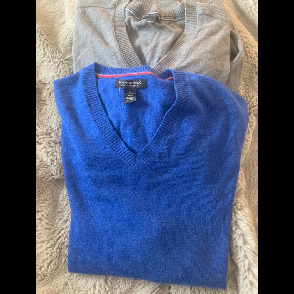 Banana Republic sweater bundle 2/18$